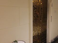 电梯-三亚湾皇冠假日度假酒店·临风大堂酒廊