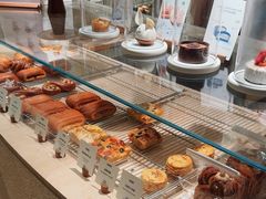 -VERIE BAKEHOUSE
