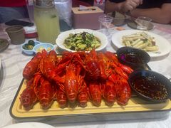 -肥肥虾庄·金牌油焖大虾(首义路店)