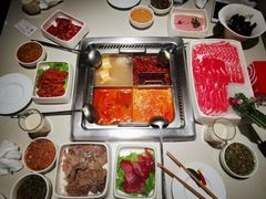 -海底捞火锅鲜切牛肉主题店(长寿路店)
