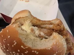 香辣鸡腿堡餐-肯德基(南京站A2检票口楼上)