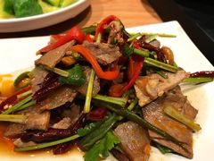 彝族手撕美人椒拌牛肉-云海肴·汽锅鸡·云南菜(高德置地店)