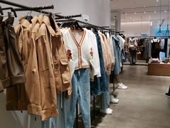 -URBAN REVIVO(西安Momopark店)