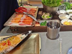 -围炉肉舍•炭烤活鳗•丹东海鲜烤肉(步行街店)