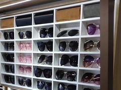 -视野联行眼镜·蔡司授权店(长白万象汇店)