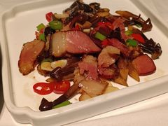 鸡枞菌炒腊肉-八分饱·西津会(西津渡店)