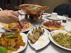 -六泰居·尔滨地标·东北菜(泰山路店)