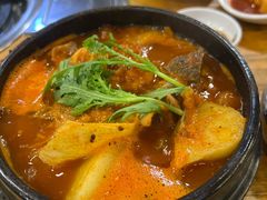 脊骨汤-喇喇排骨火锅·传统韩式脊骨汤(望京西园总店)