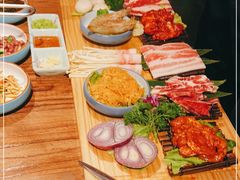 -明洞阿姨·韩式酱蟹烤肉·创意料理(三元桥店)
