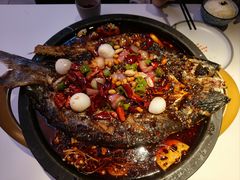-鸣记脆皮烤鱼·海鲜烤鱼(三八广场店)
