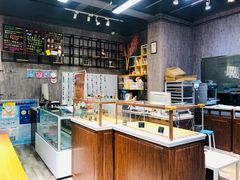 面包甜点陈列柜-爱丽优甜ellyelly
