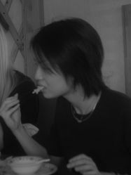 -变画·发型STUDIO