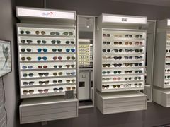 -目艮眼镜SHOWROOM(品牌集合店)