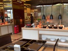 -大中华希尔顿酒店-念自助餐·嗨啤·小龙虾