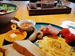 -JINNS锦时 steak&pizza(浸信会礼拜堂旧址店)