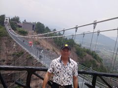 -玻璃桥景区石牛寨