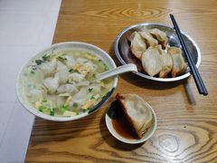 -黄阿姨锅贴大王(万航渡路店)