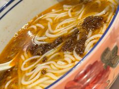 -窄巷口生烫牛肉米线(客村店)