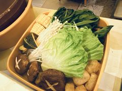 -润园四季椰子鸡火锅(卓越INTOWN店)