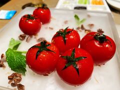 番茄脆菇沙拉-小大董·烤鸭(凤凰汇店)