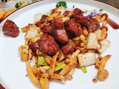 山菌葱爆雪花牛肉-尚一汤·粤菜海鲜(环球港店)