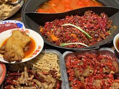 -萍姐火锅·公路夜市(武汉首店)