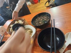 -莱莱小笼·乔艾