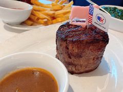 小菲力牛排配黑椒汁-Wolfgang’s Steakhouse 沃夫冈牛排馆(上海白玉兰广场店)