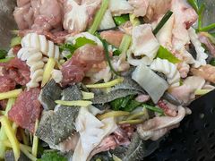 -周良天山牛杂城(天山路总店)