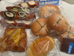 -小飞象面包公社(珠江路金鹰店)