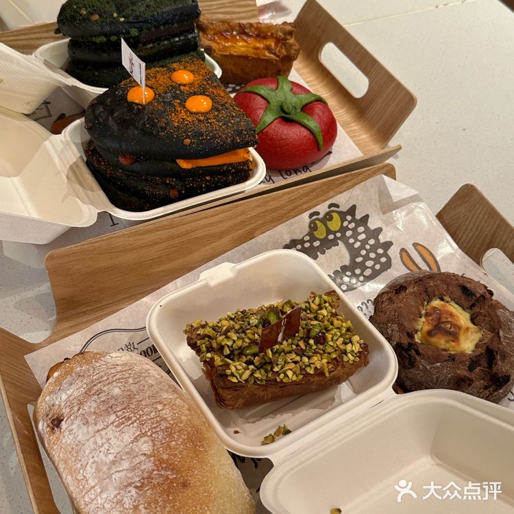 吹爆的网红店到底咋样，好奇心满满！