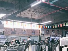 -星动力健身俱乐部(新塘店)