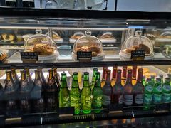 面包甜点陈列柜-HELLO 27 意面·沙拉·帕尼尼