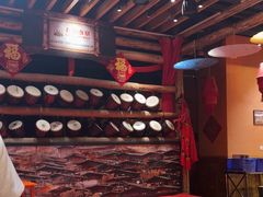 -老滇山寨•云南特色菜•地方菜•民族风情歌舞表演(金碧店)