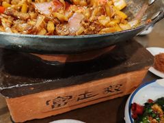 -富正毅三下锅·湘西韵味(天门山索道店)