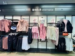 -百年港湾奥特莱斯(香炉礁店)