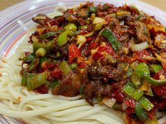辣皮子滚刀肉拌面-歹歹的加个面过油肉拌面