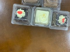 -红宝石·鲜奶小方(万航店)