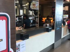 门面-麦当劳(展览路店)
