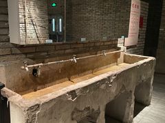 后面有真卫生间-和平菓局(王府井店)