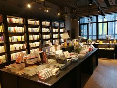 -阅西安新华书店(翠华南路店)