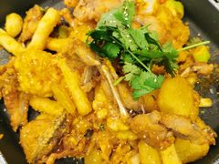 特色咸蛋黄牛蛙干锅-精悦蓉(松江万达广场店)