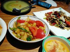 新疆地三鲜-塔哈尔·新疆盛宴(城西银泰店)