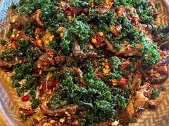 丘北辣椒炒鲜腌寻甸黄牛背脊-半山腰·云南菜(侨福芳草地店)