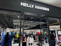 -王府井奥莱棋盘山小镇