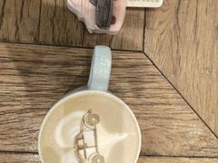 -汽车博物馆主题餐厅