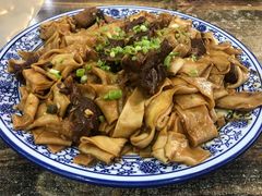 -壹阁胡羊焖饼(特色小吃街店)