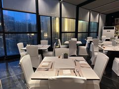 -阿纳迪酒店·秘境西餐厅