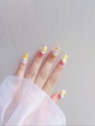 -孔雀手美甲美睫护理