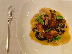 烟熏乳鸽配秋菇-Jean Georges